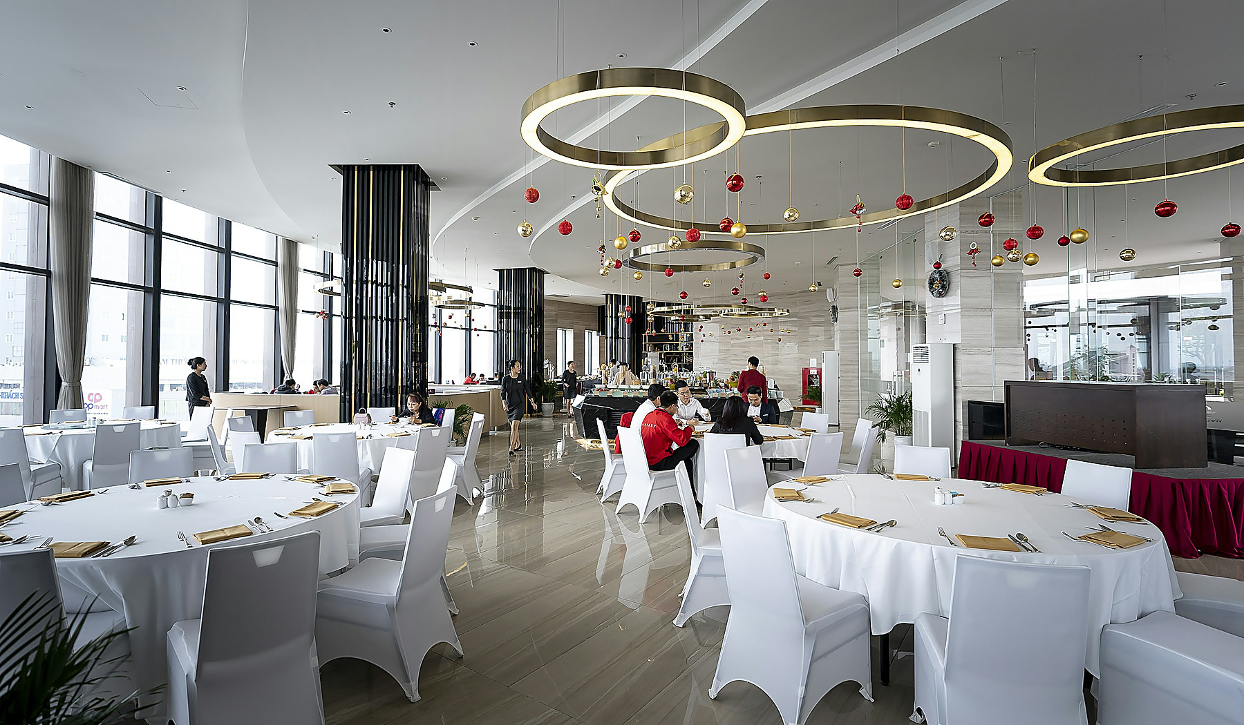 Welcoming restaurant dining room